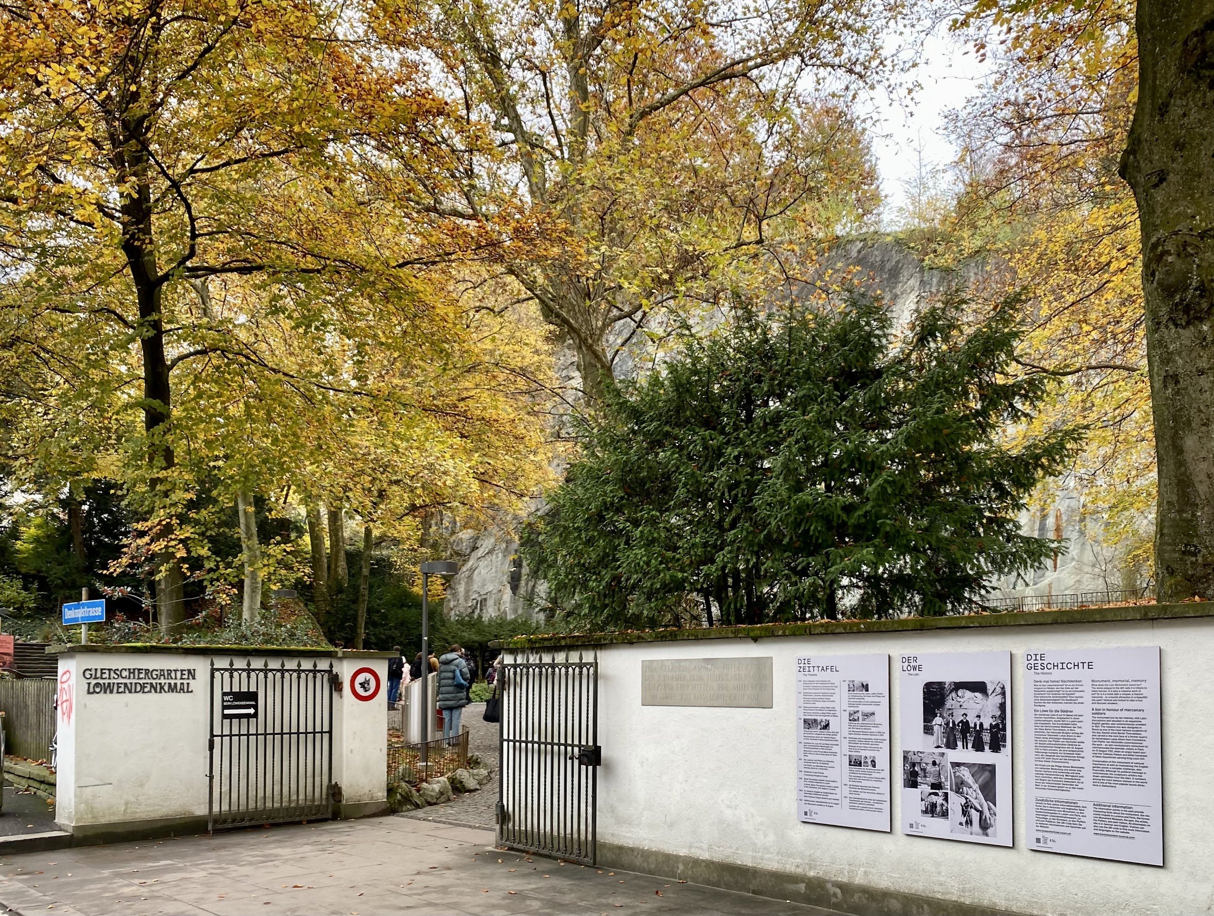 Lion Monument (Löwendenkmal)